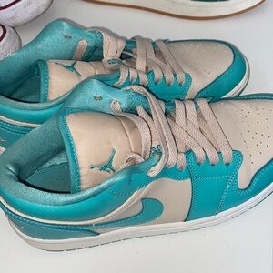(Women) Air Jordan 1 Low’Tropical Teal